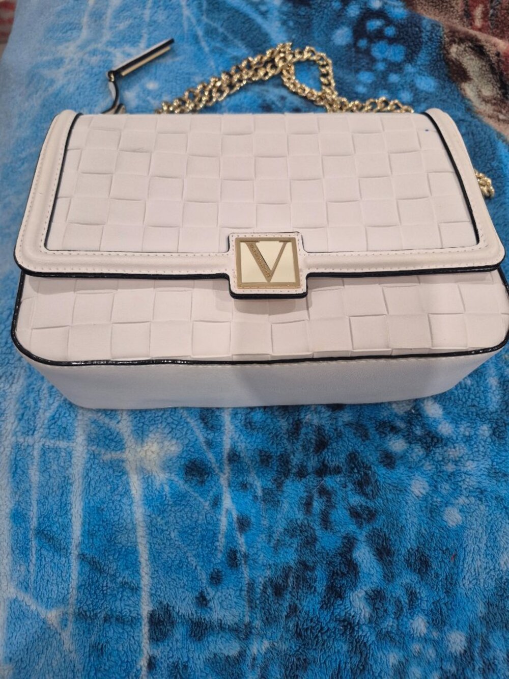 Bolso bandolera mediana de Victoria's Secret - Picture 5 of 15